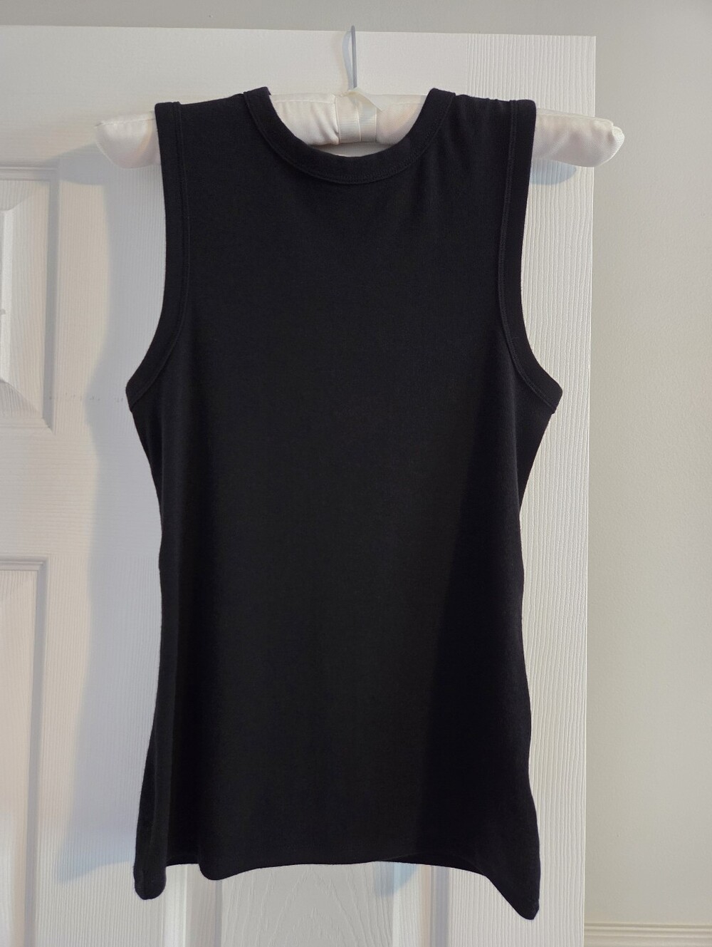 GAP Black Modern Crewneck Tank Top Sz M - Picture 2 of 9
